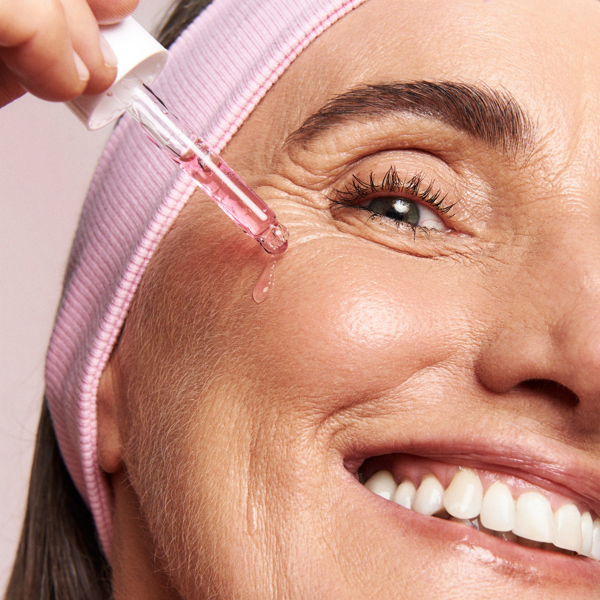 TRIO ESSENCIAL VEKKA — ESPUMA + NIACINAMIDA + UP BROW