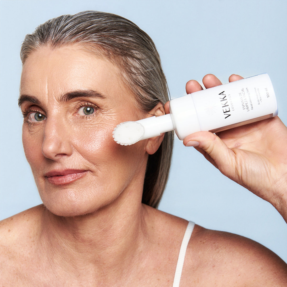 TRIO ESSENCIAL VEKKA — ESPUMA + NIACINAMIDA + UP BROW